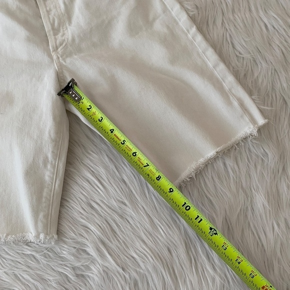 Goldsign White Short - Picture 7 of 7